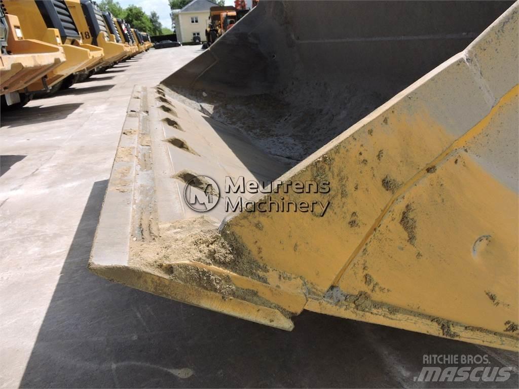 CAT 972M GERMAN Kolové nakladače