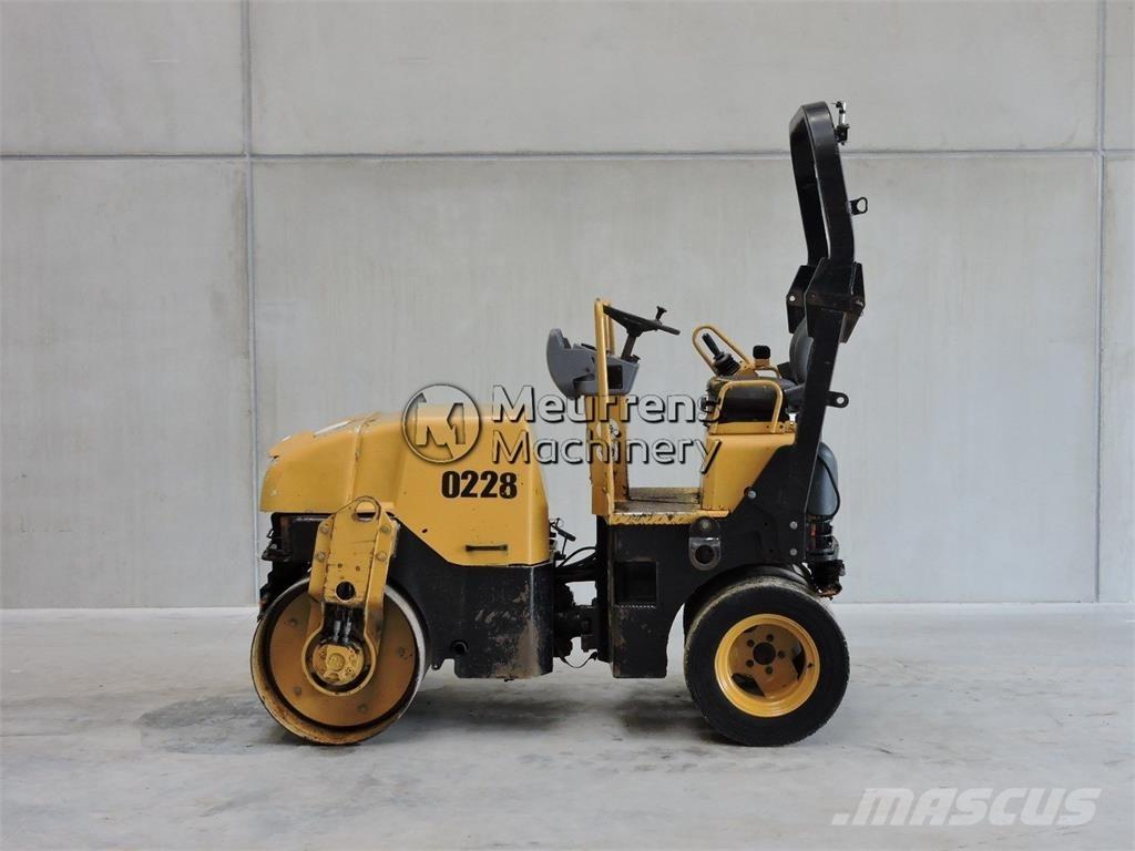 CAT CB225E Další válce