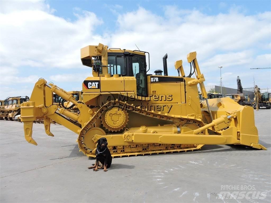 CAT D7R Pásové dozery