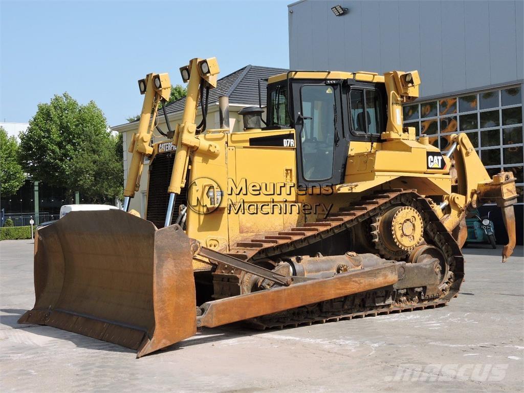 CAT D7R Pásové dozery