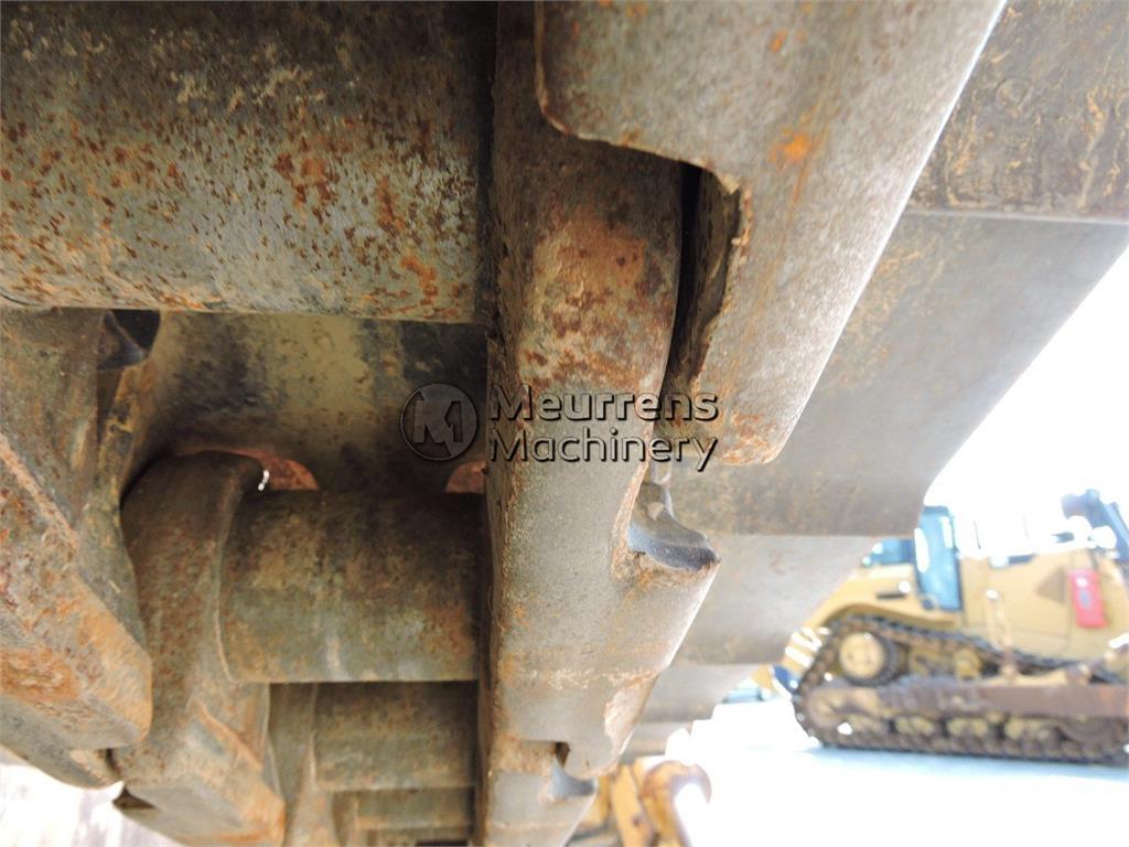 CAT D7R Pásové dozery