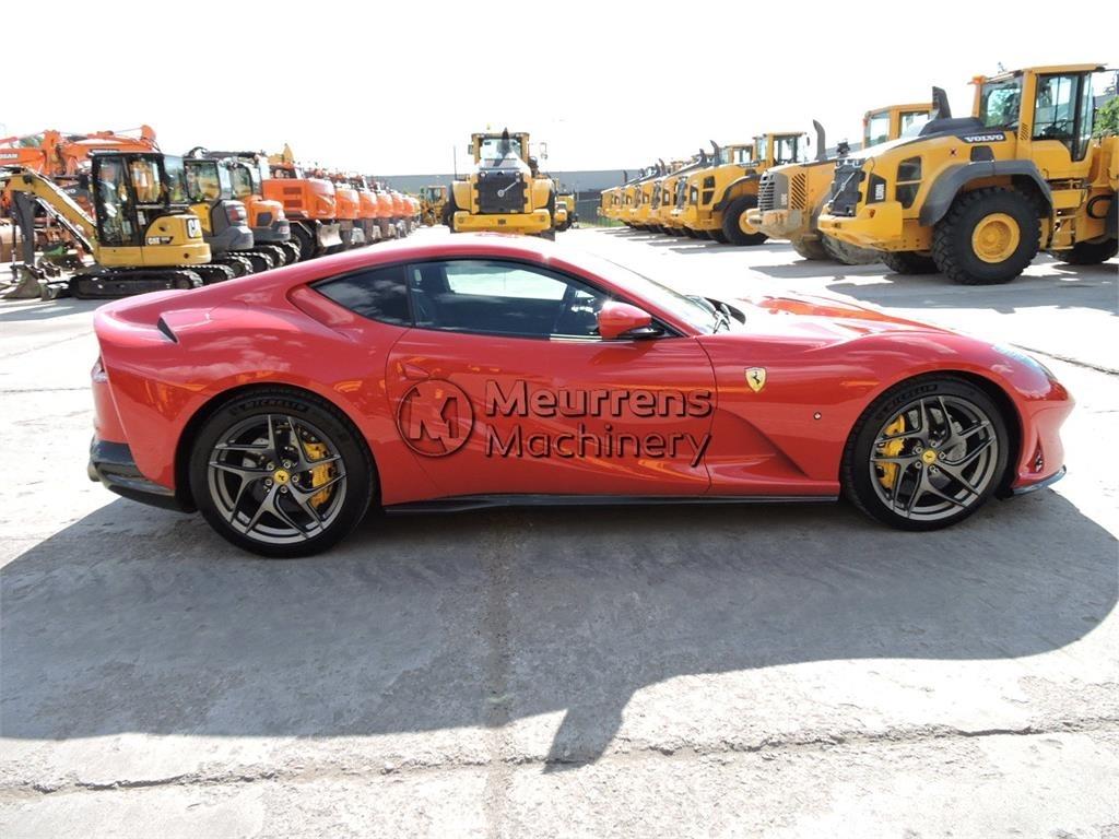 Ferrari 812 Super Fast Stavebnictví - ostatní