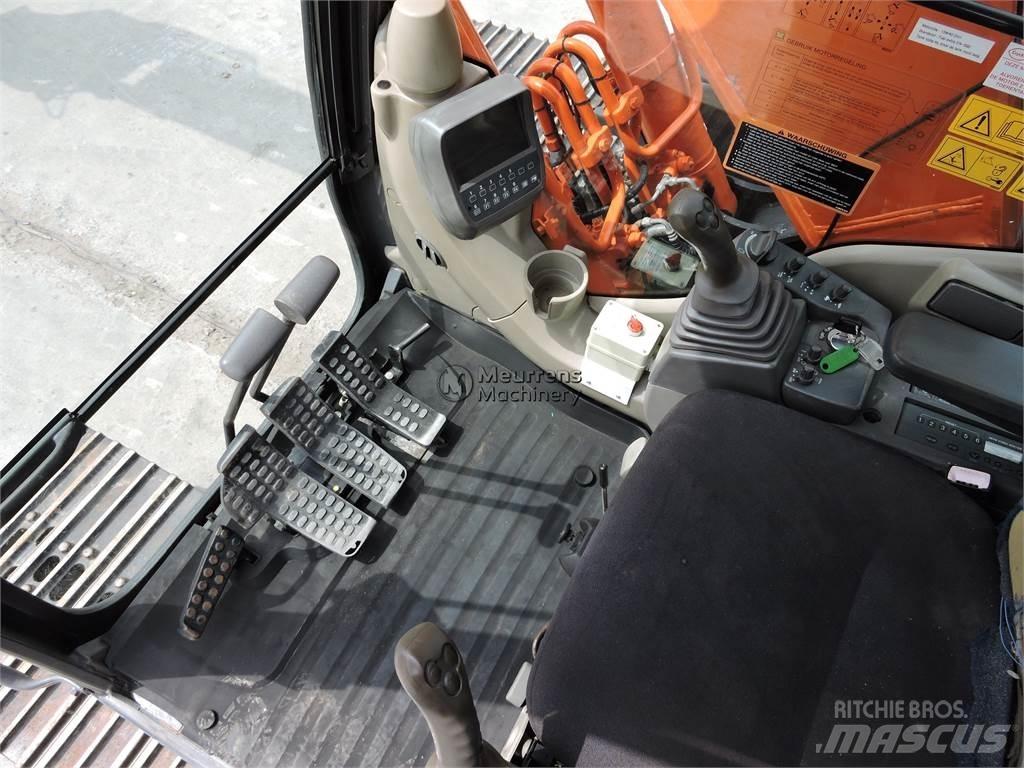 Hitachi ZX180 Pásová rýpadla