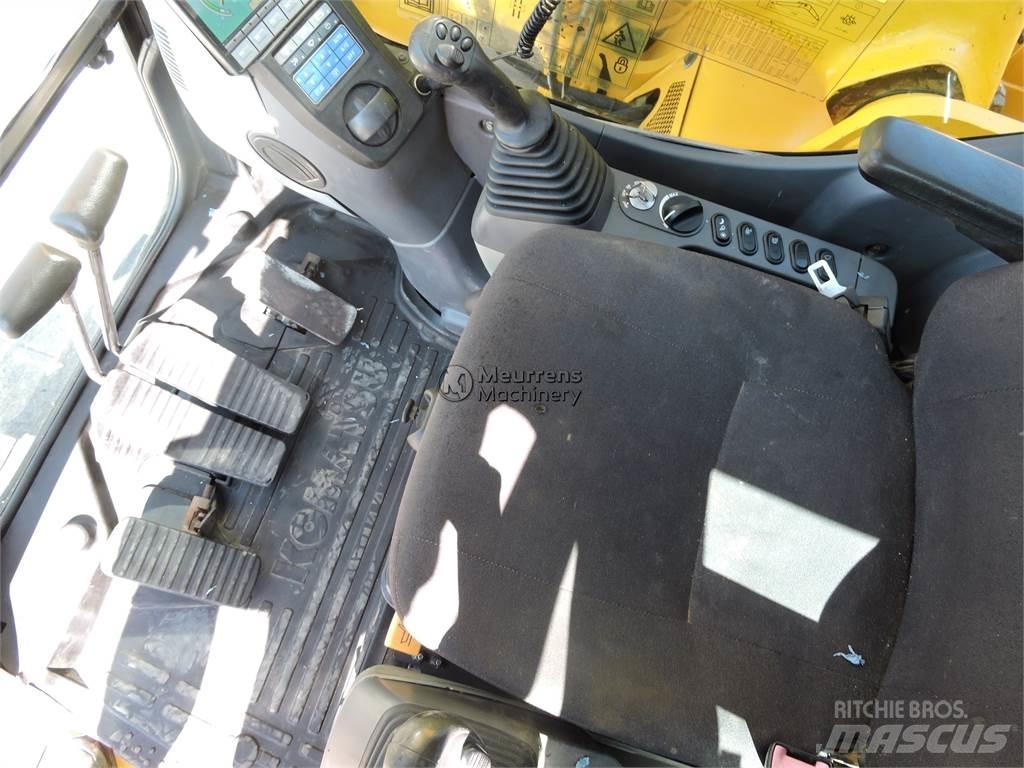 Komatsu PC228 Pásová rýpadla
