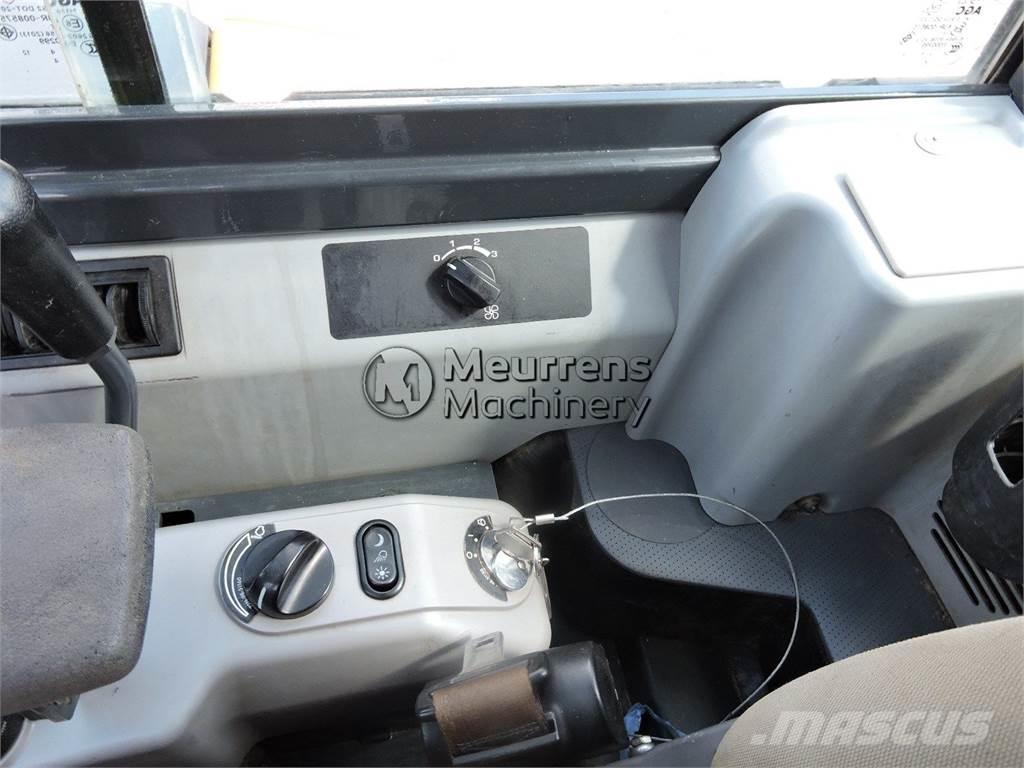 Komatsu PC35 Stavebnictví - ostatní
