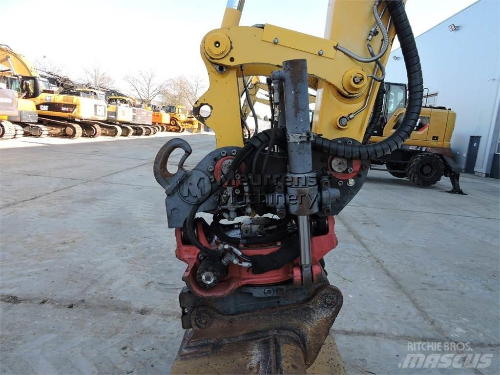 Komatsu PW148 Kolová rýpadla