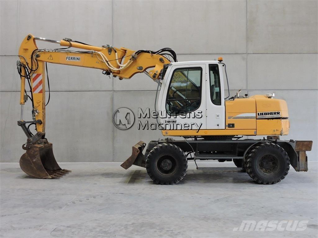 Liebherr A312 Kolová rýpadla