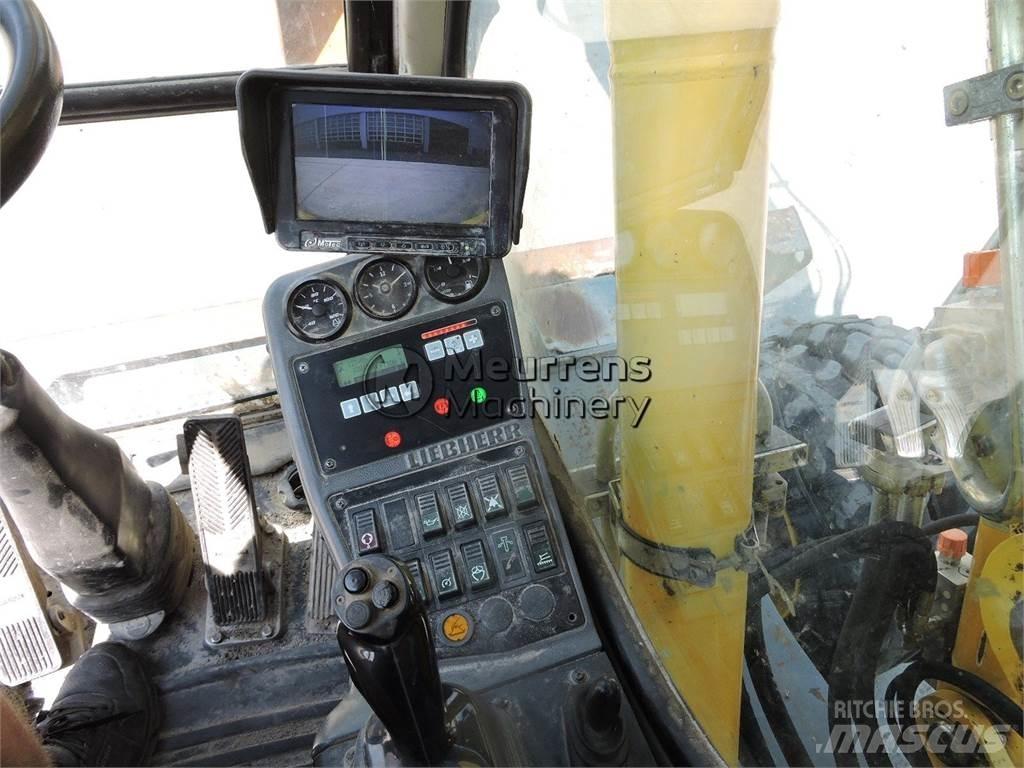 Liebherr A314 Kolová rýpadla