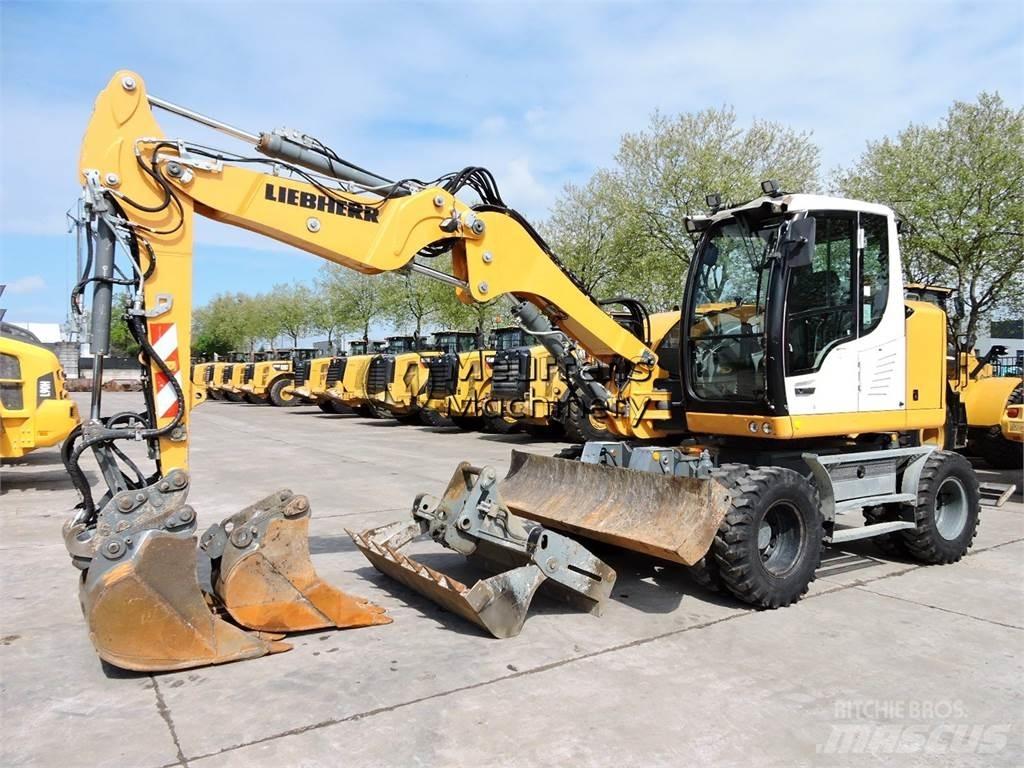 Liebherr A910 Kolová rýpadla