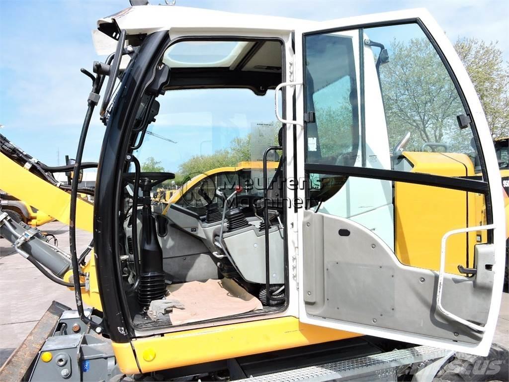 Liebherr A910 Kolová rýpadla