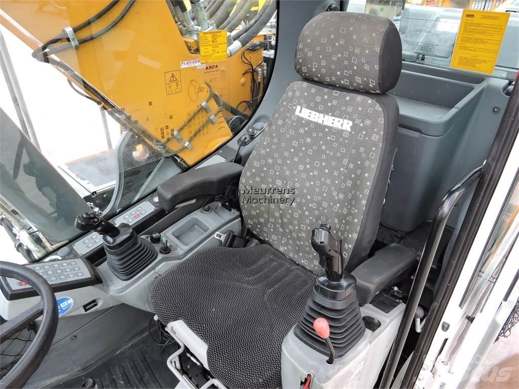 Liebherr A924 Kolová rýpadla