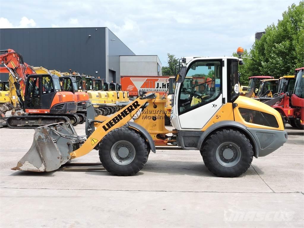 Liebherr L508 + FORK Kolové nakladače