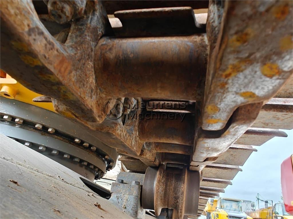 Liebherr R936 NLC Pásová rýpadla