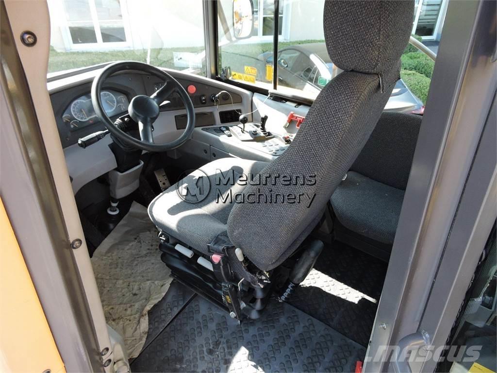 Volvo A25F Kloubové dempry