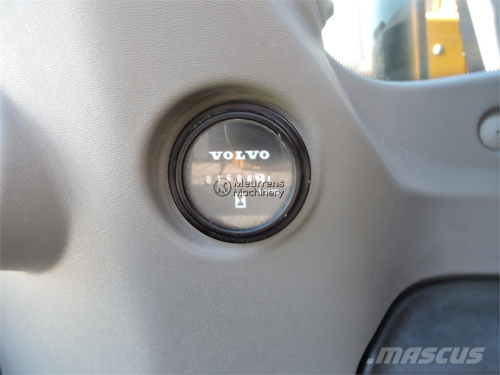 Volvo ECR235EL Pásová rýpadla