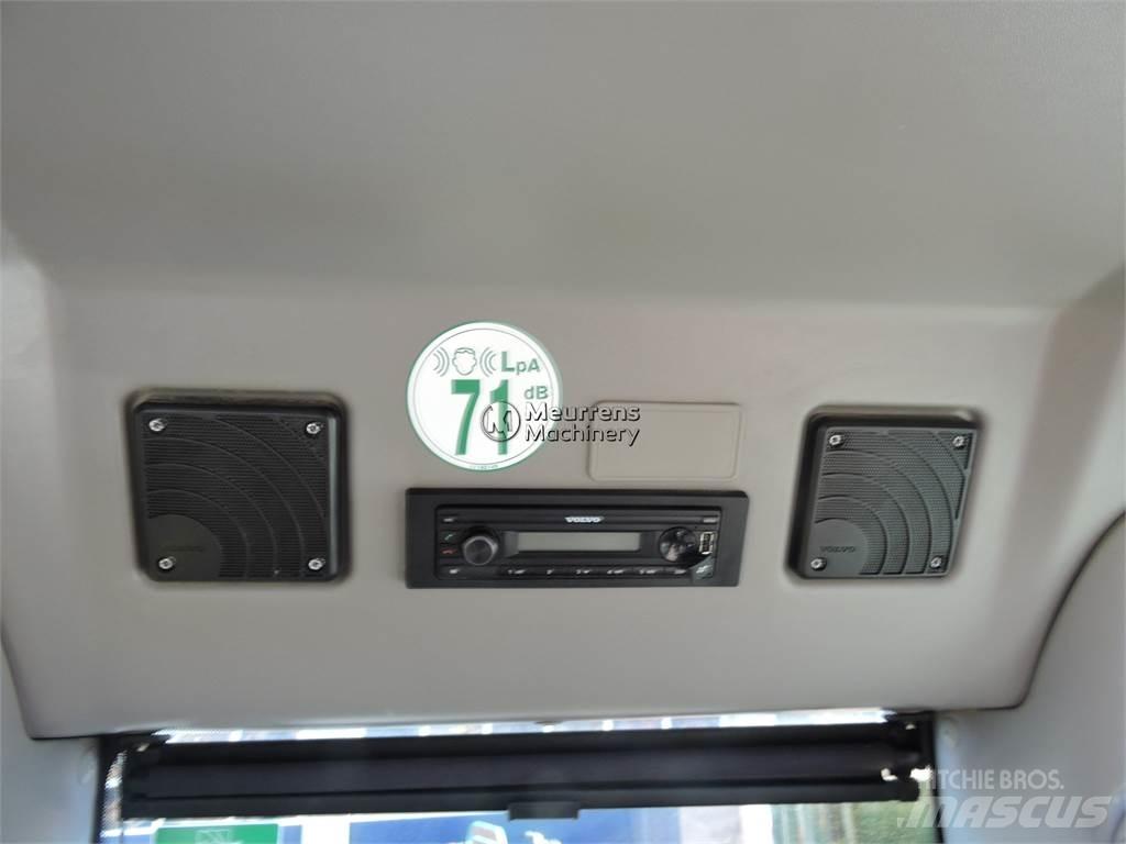 Volvo ECR235EL Pásová rýpadla
