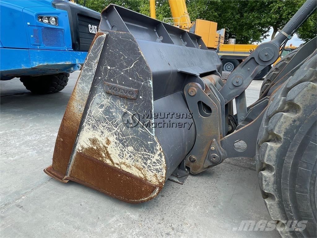 Volvo L150H Kolové nakladače