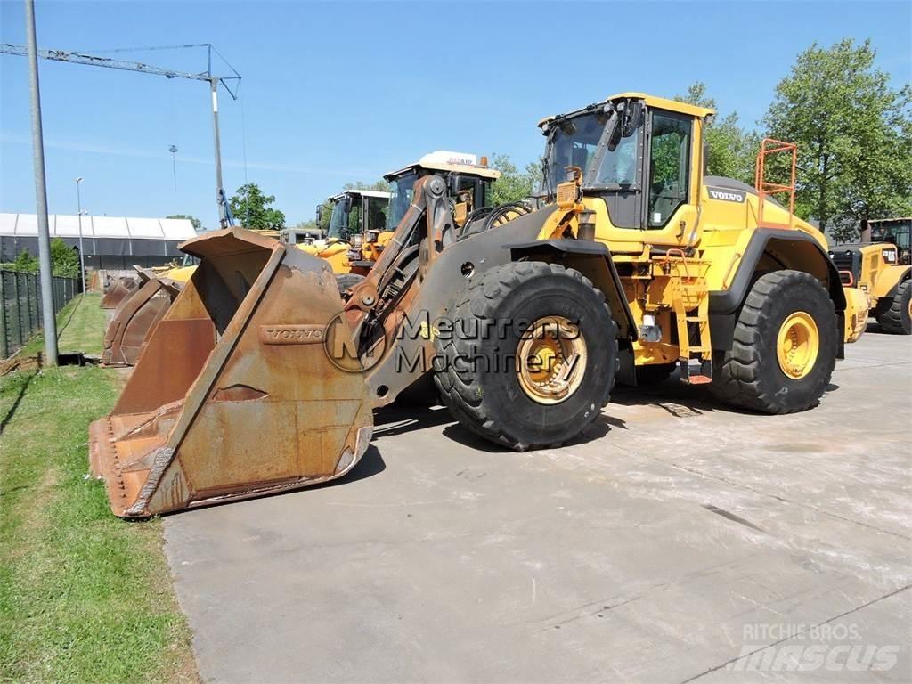 Volvo L220H Kolové nakladače