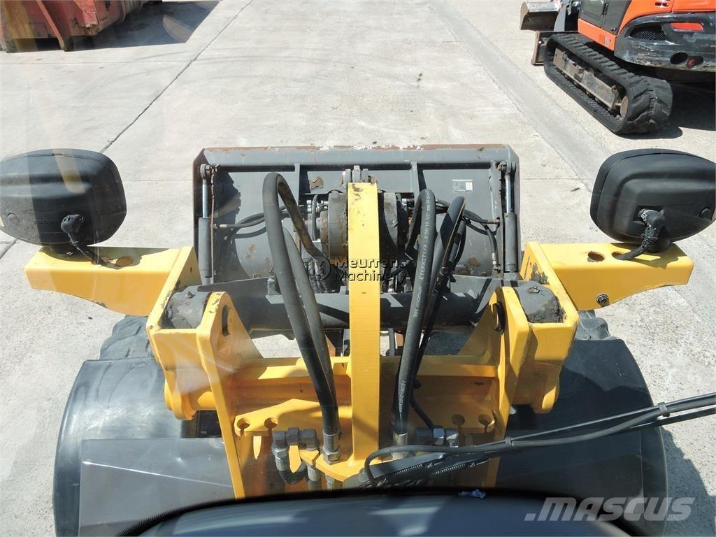 Volvo L25F + FORK Kolové nakladače