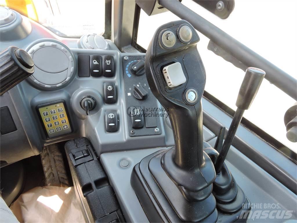 Volvo L25F + FORK Kolové nakladače