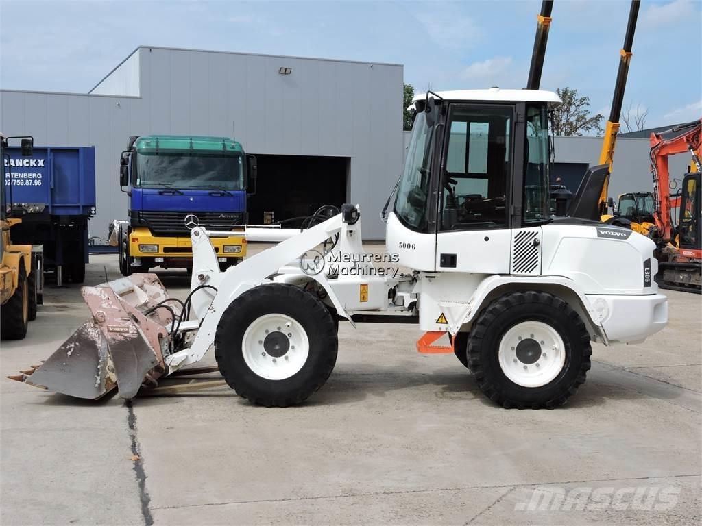 Volvo L30G + FORK Kolové nakladače