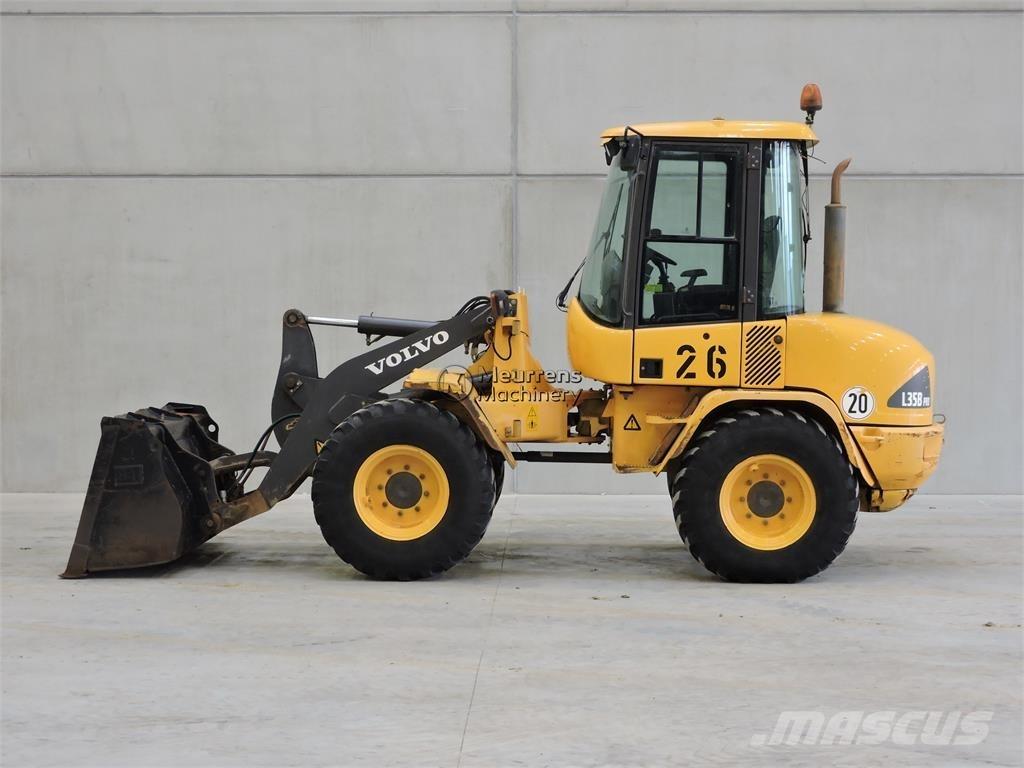Volvo L35B Kolové nakladače