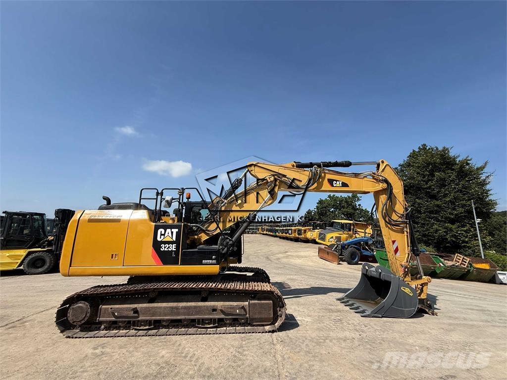 CAT 323 EL Pásová rýpadla