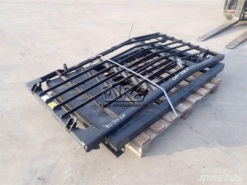 CAT 336 E Serie Kabiny a interiér