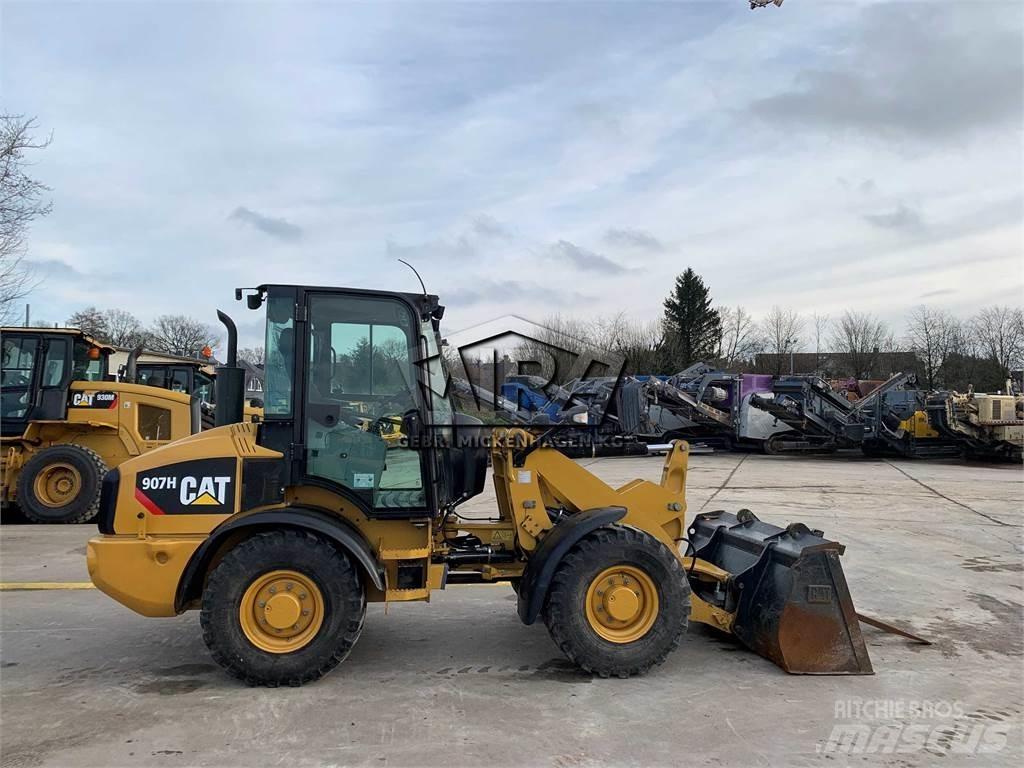 CAT 907H2 Kolové nakladače
