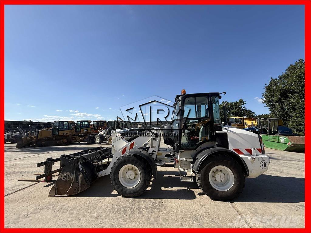 CAT 908 M Kolové nakladače