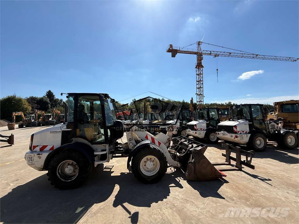 CAT 908 M Kolové nakladače
