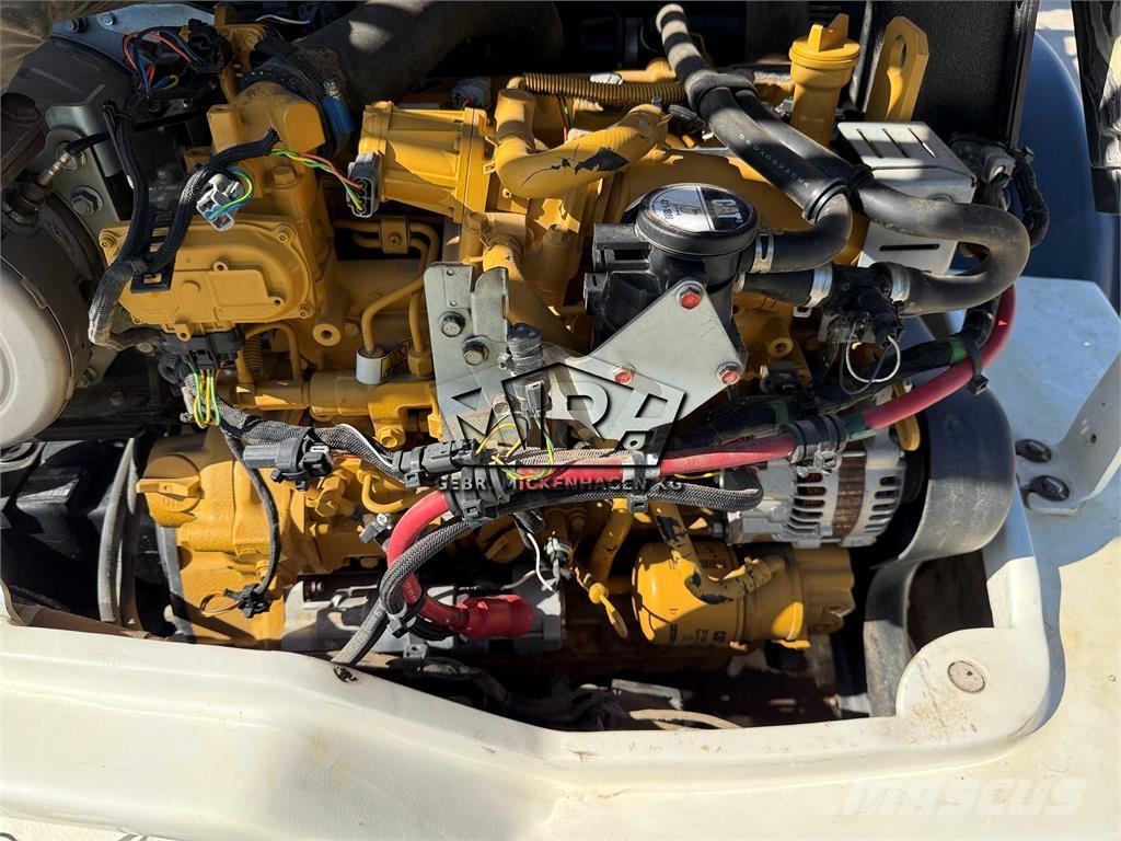 CAT 908 M Kolové nakladače