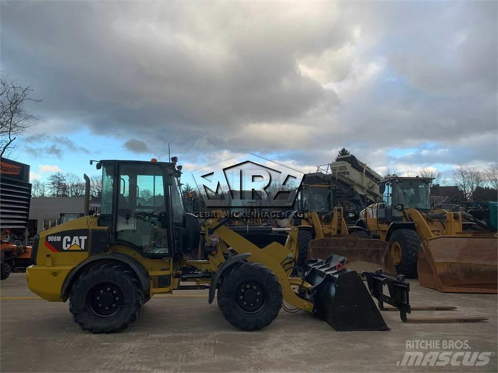 CAT 908M Kolové nakladače