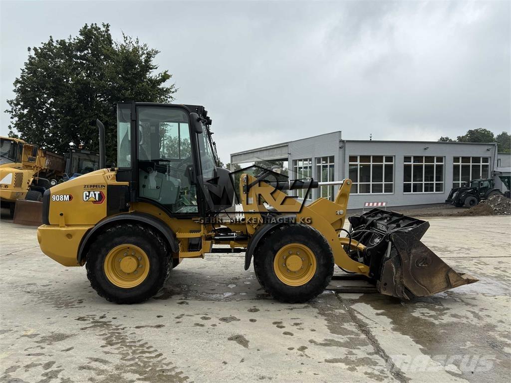 CAT 908M Kolové nakladače