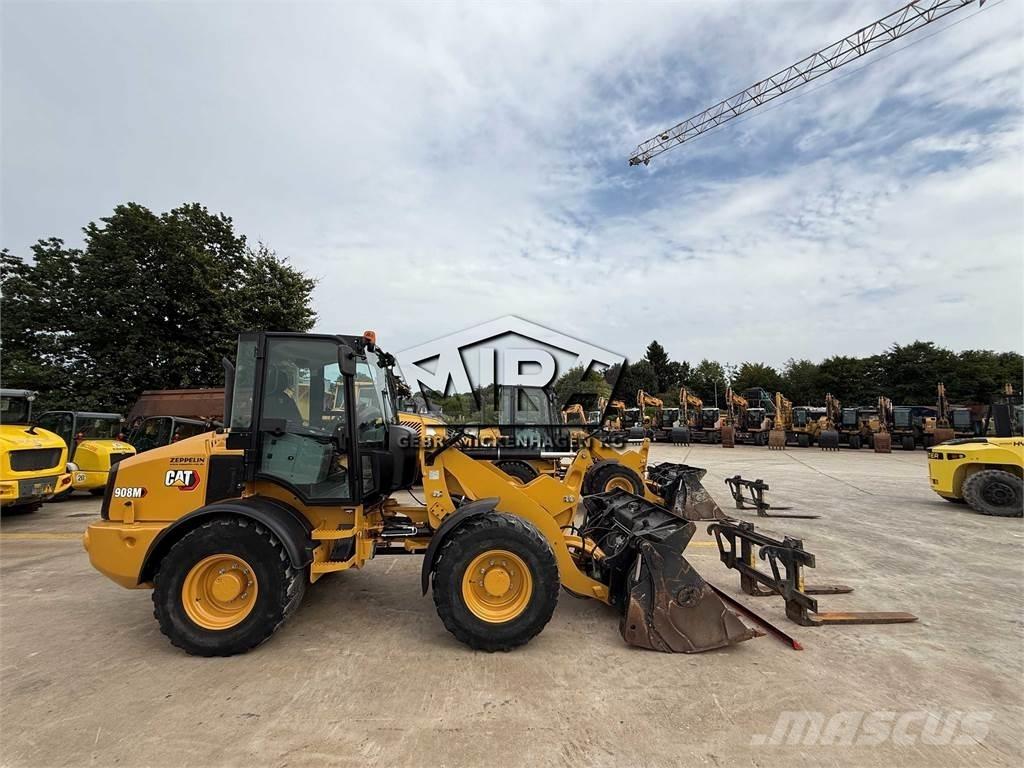 CAT 908M Kolové nakladače