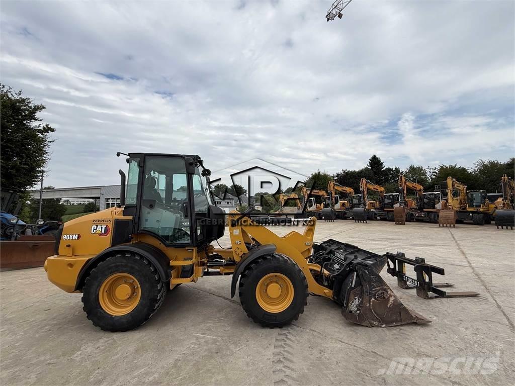 CAT 908M Kolové nakladače