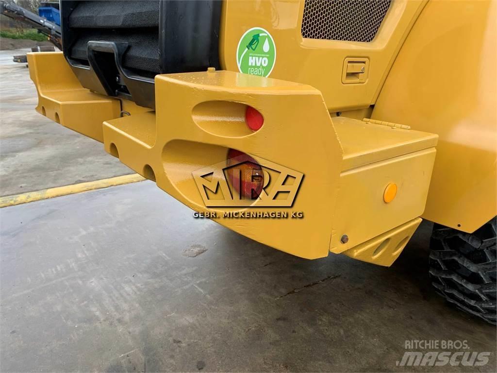 CAT 930M Kolové nakladače
