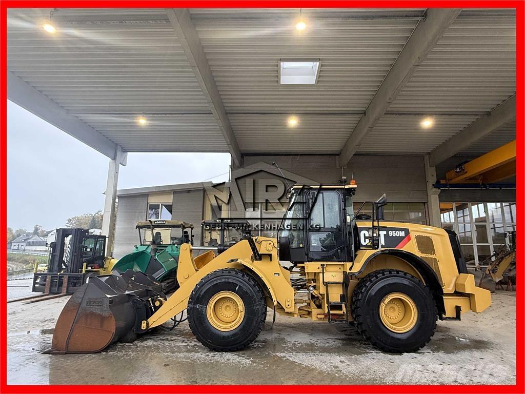 CAT 950M Kolové nakladače