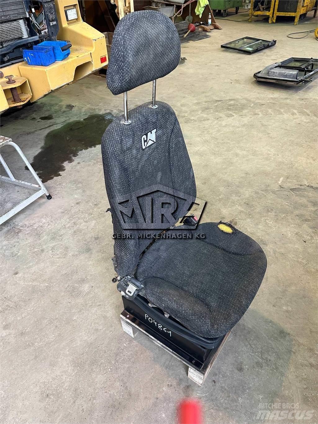 CAT 966 KXE / Sitz Kabiny a interiér