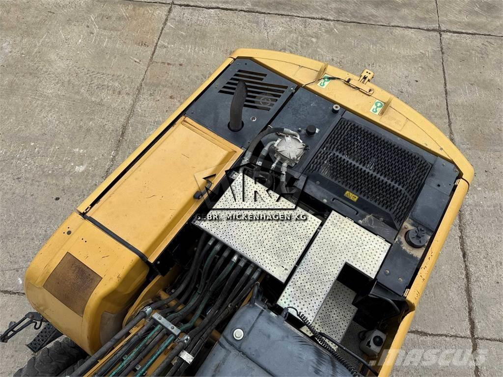 CAT M 318 D Kolová rýpadla