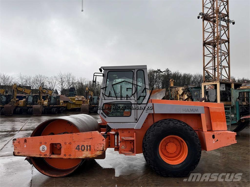 Hamm 4011 D Tahačové válce