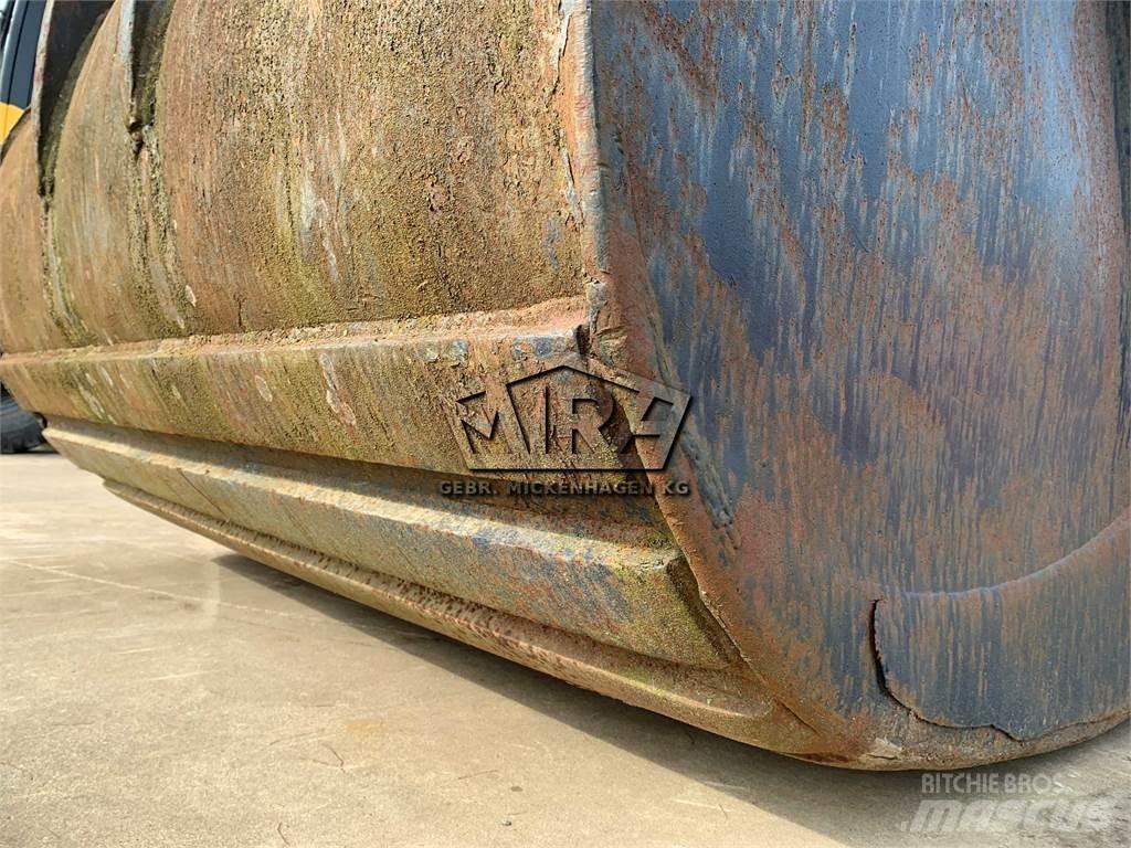 Komatsu 1800 mm Hloubkové lopaty