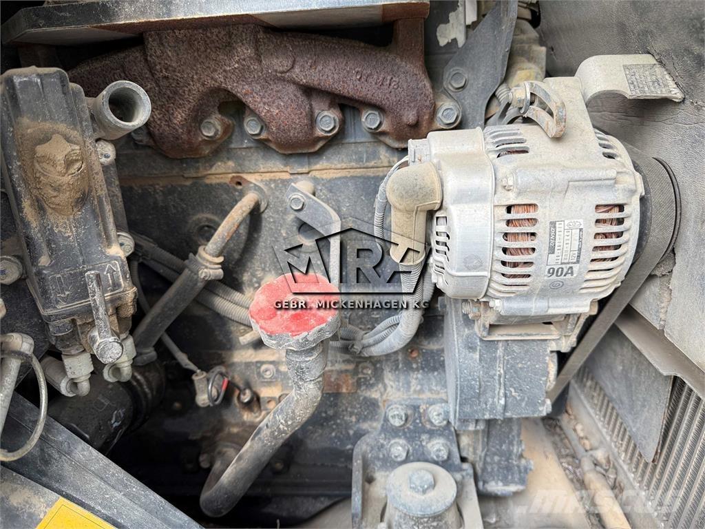 Komatsu WA70-7 Kolové nakladače