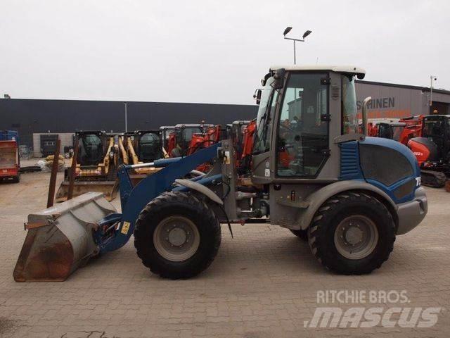 Atlas AR75E Kolové nakladače