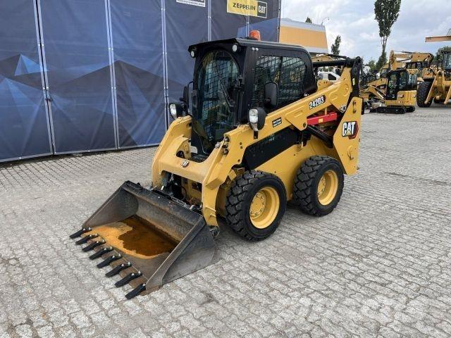 CAT 242D3 Stavebnictví - ostatní