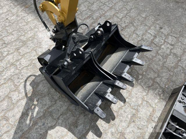 CAT 300.9D Stavebnictví - ostatní
