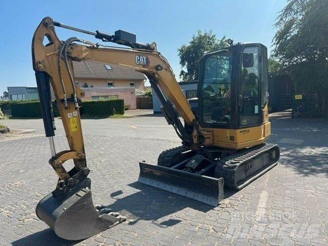 CAT 304 Mini rýpadla < 7t