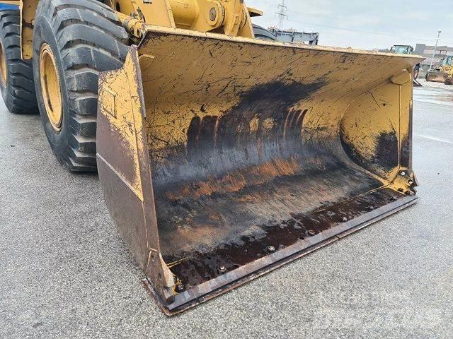 CAT 928F Kolové nakladače