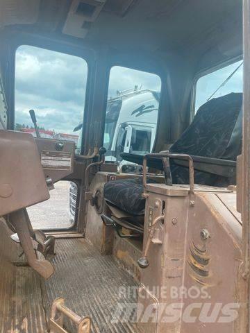 CAT D6D Pásové dozery