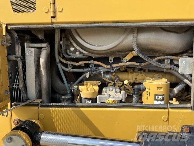 CAT D6N XL Stavebnictví - ostatní